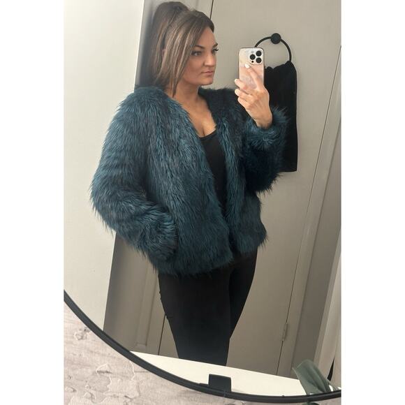 Victoria’s Secret Moda International size medium blue shag faux fur jacket - Picture 1 of 10